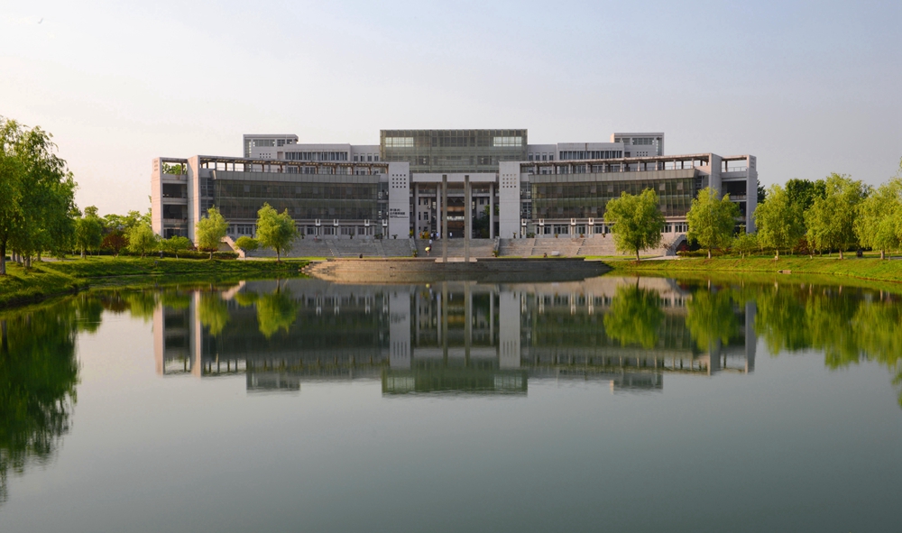 �Ͼ�����ѧԺ���ܻ�����